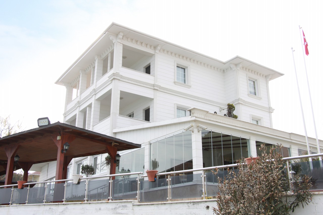 Beyaz Ev Otel Hekim Yapı A.Ş.